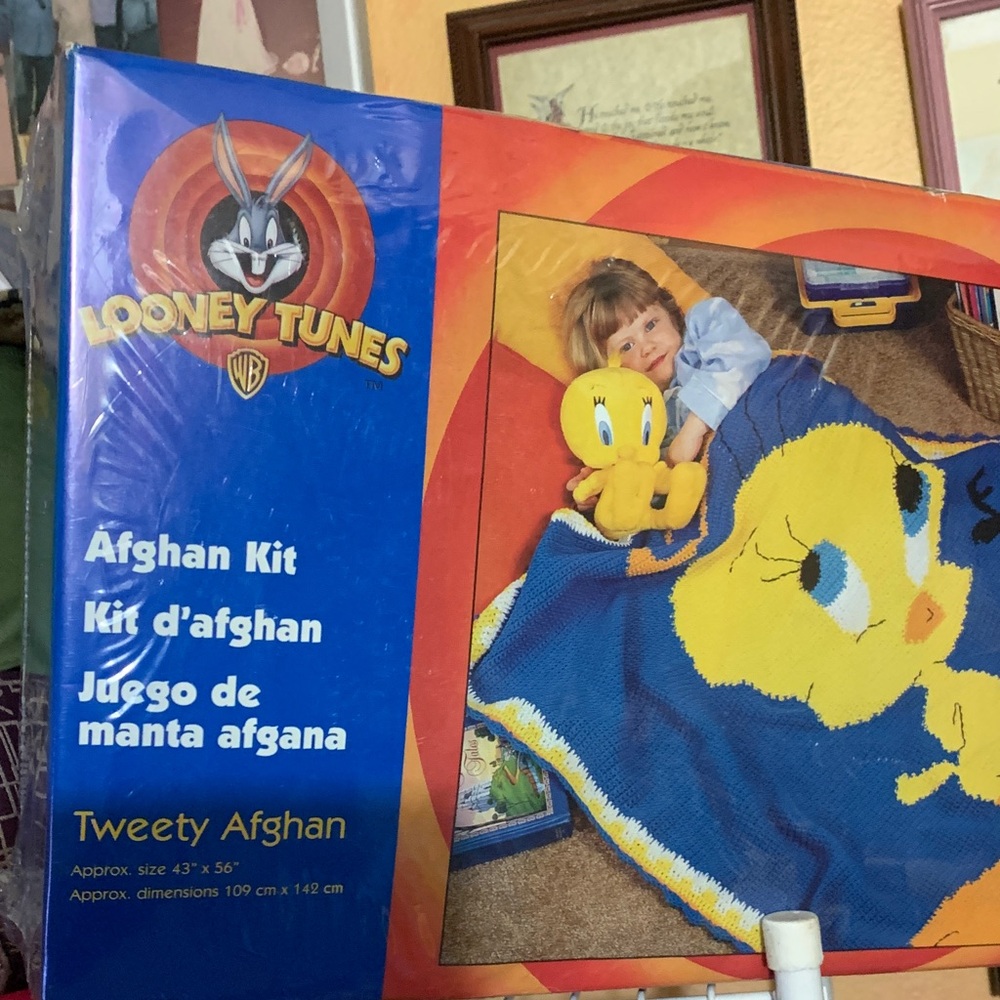 Warner Bros. Tweety Crochet Afghan Kit - Blue and Yellow (New In Box)